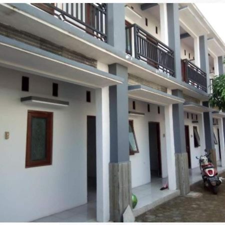 Hotel Griya Anugerah à Mojokerto Extérieur photo