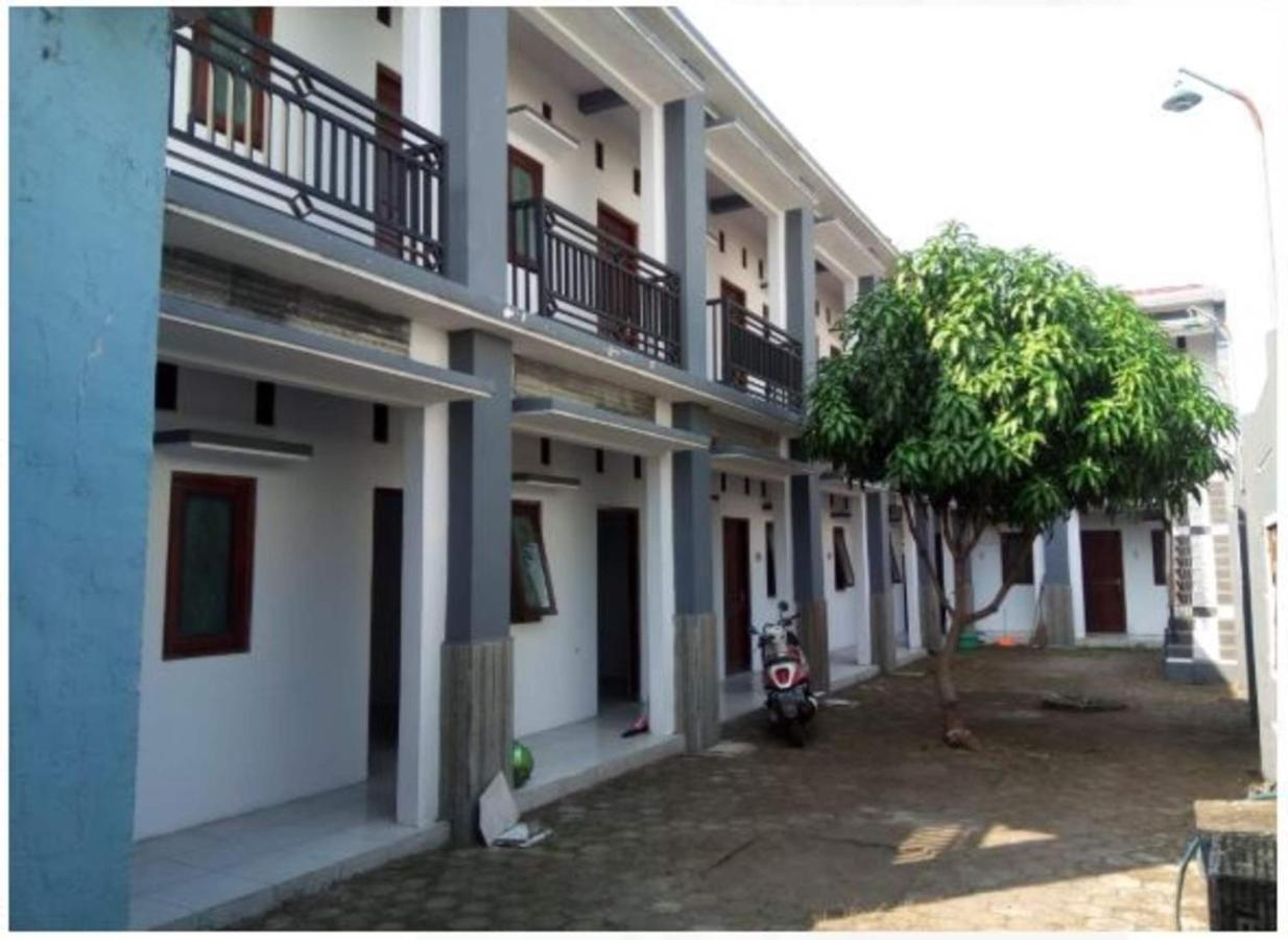 Hotel Griya Anugerah à Mojokerto Extérieur photo